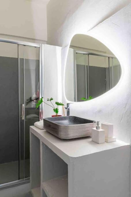 2Bdr Boutique Full Apt In Plaka Atenas Exterior foto